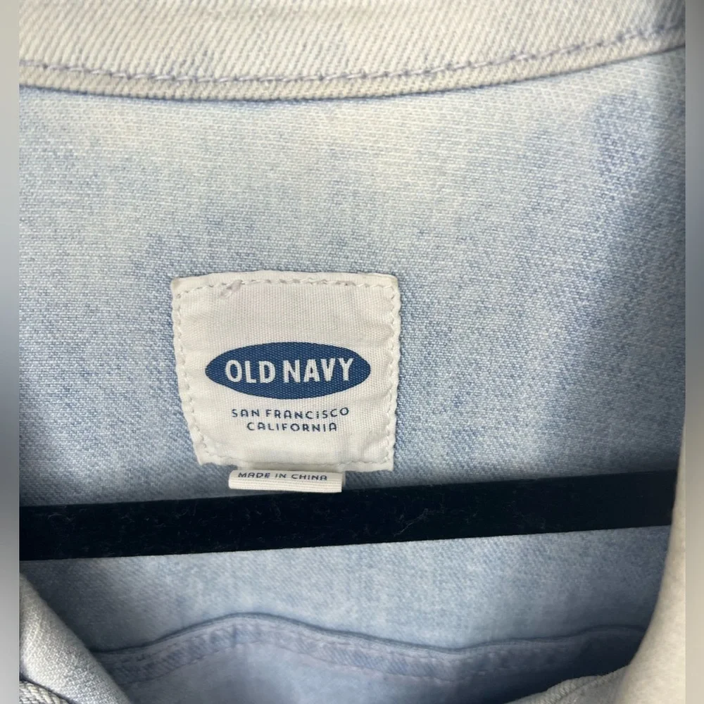 Old Navy Light Wash-Jean Jacket for Women - Picture 3 of 3